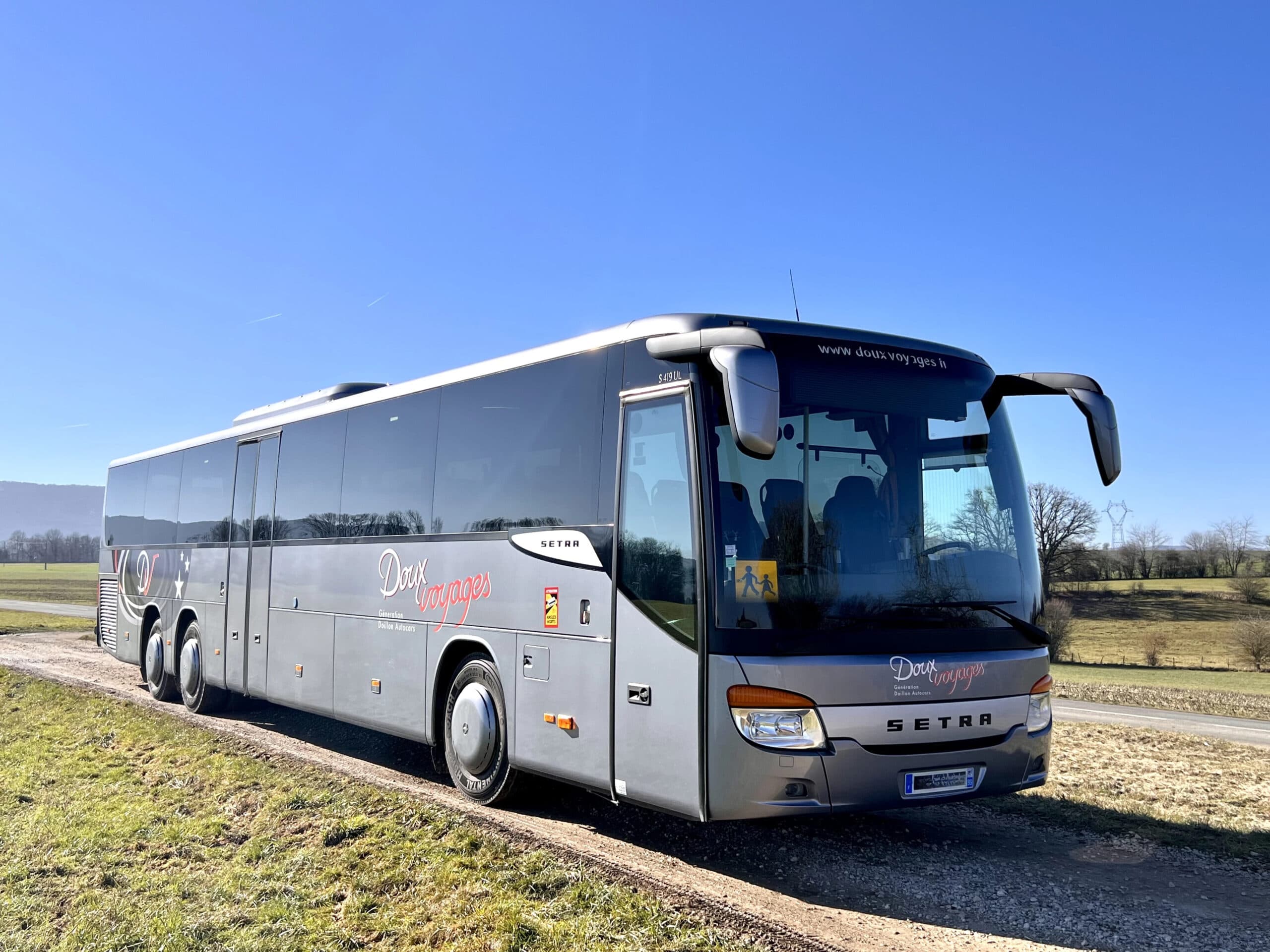 6 Autocars Transport Scolaire